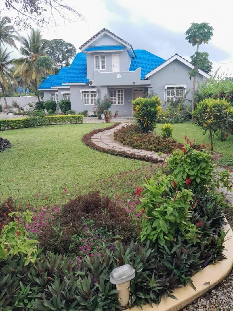 We Call it Home - Bububu Villa Apartment in Tanzania