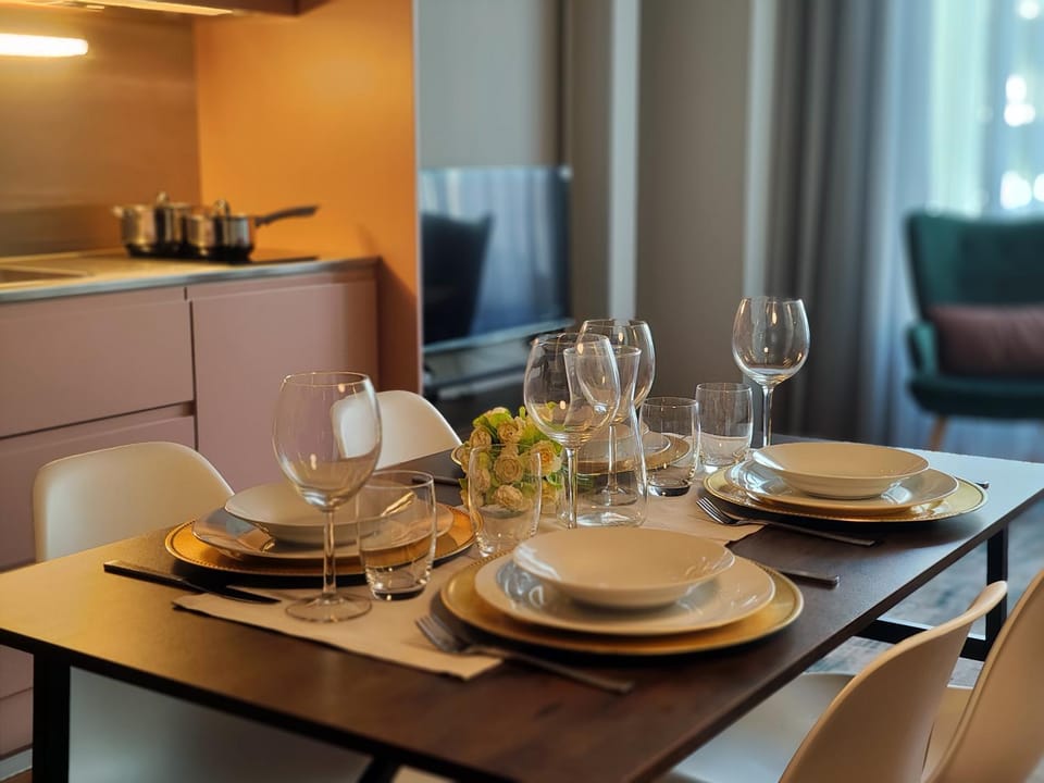 Living room, Seating area, Dining area