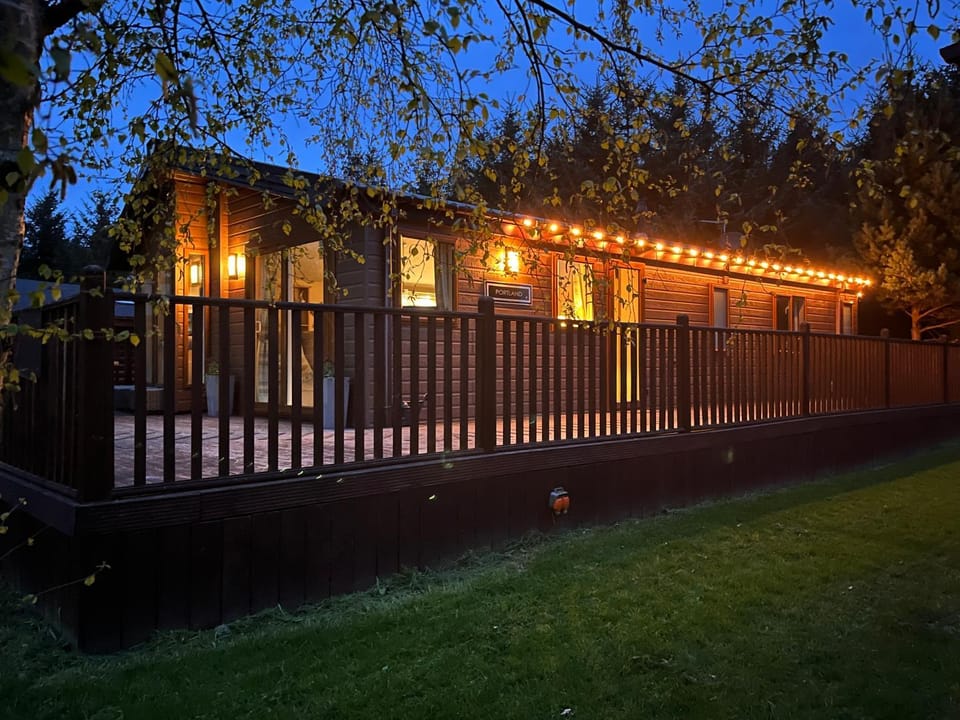 Griffon Lodge House in England