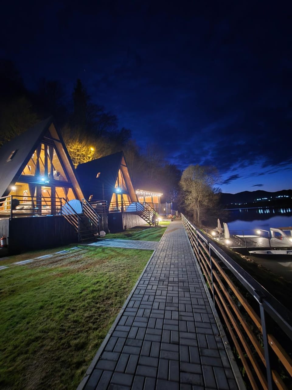 Chalet by the lake Chalet in Romania