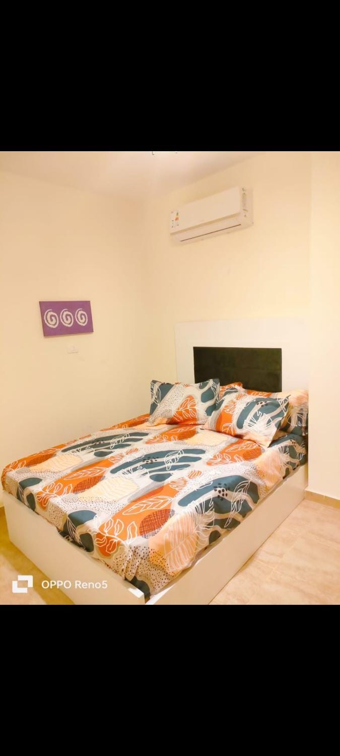Bed, Bedroom, air conditioner