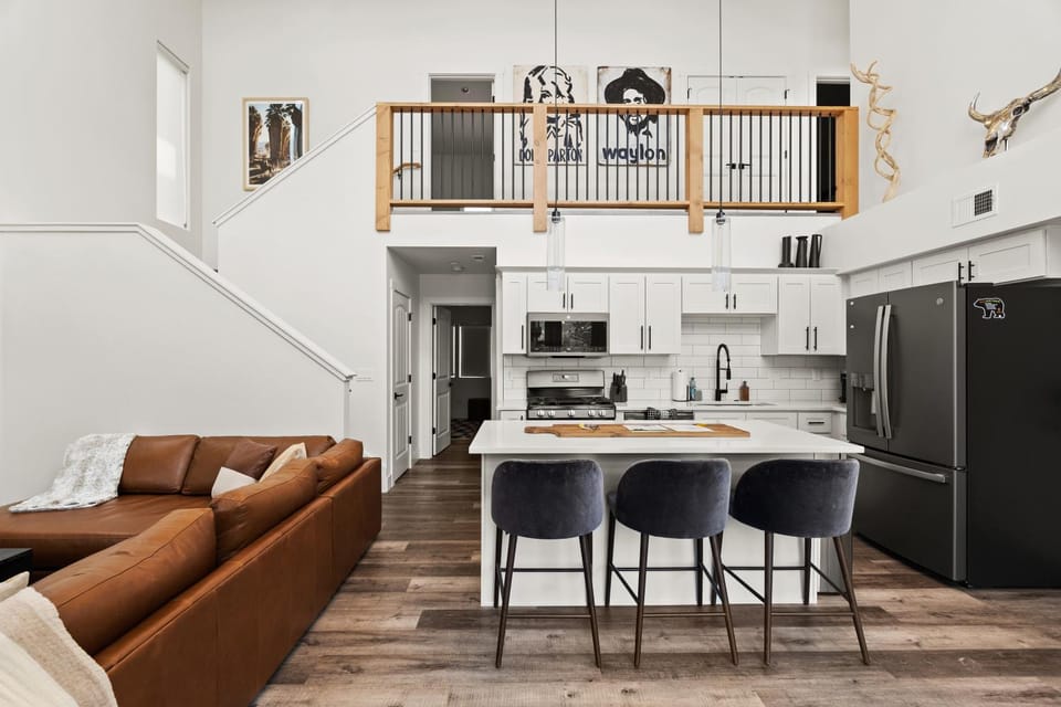 Living room, kitchen