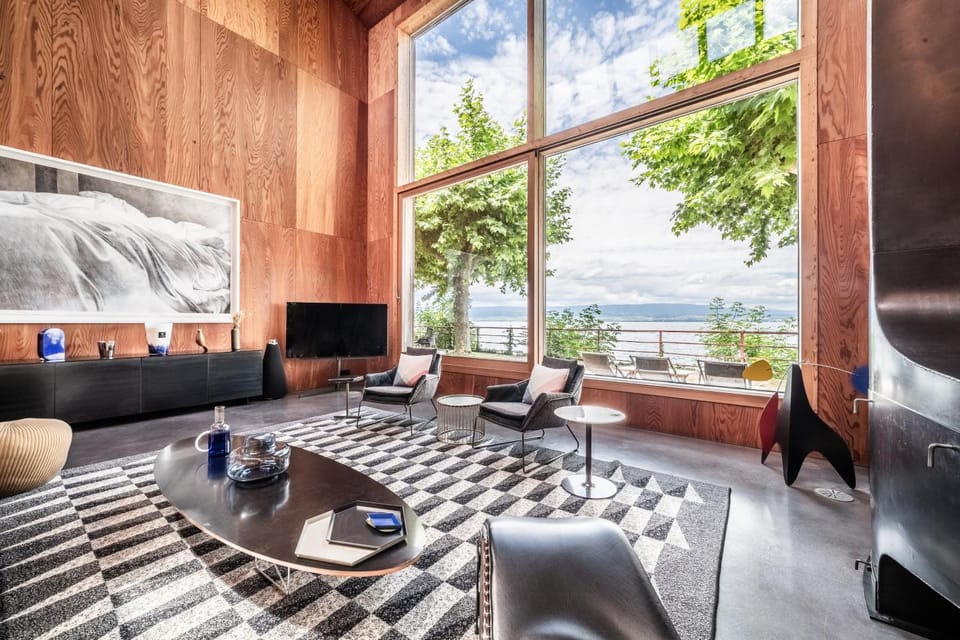 Property building, Living room