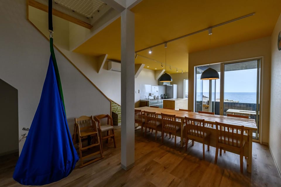 Kitchen or kitchenette, Living room, Dining area, Sea view, group of guests, Family