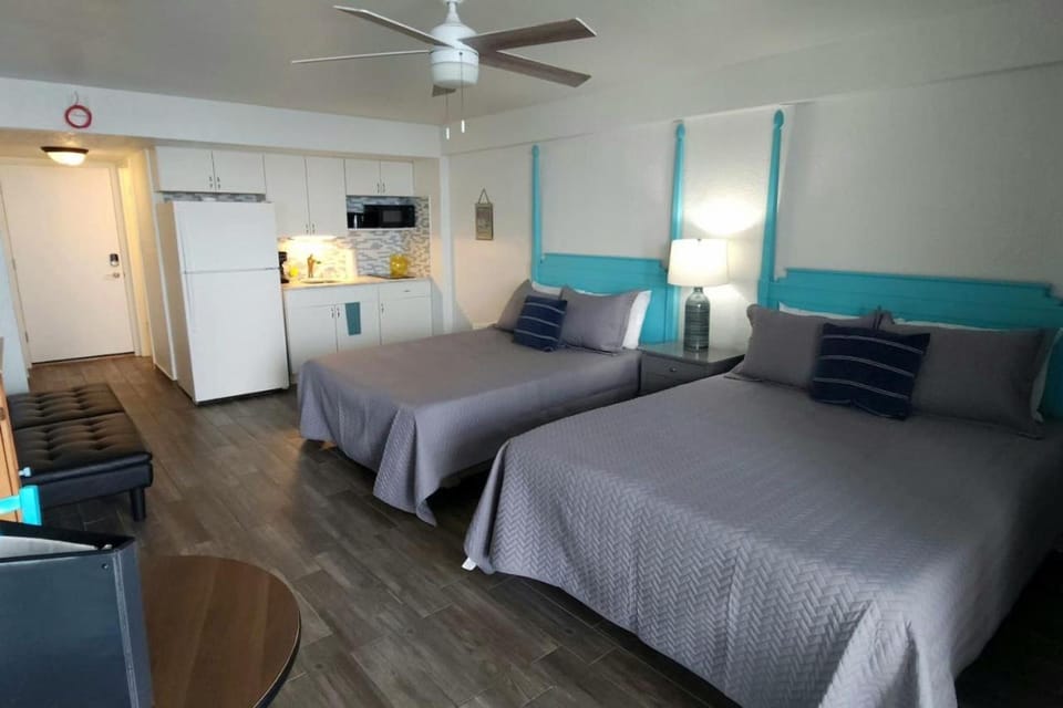 The Maui Wowi Oceanfront Condo Apartment in Daytona Beach Shores