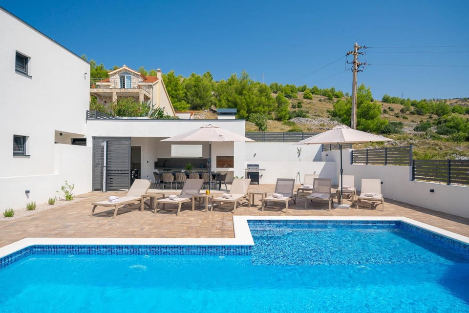 Villa Sunčica Villa in Šibenik-Knin County, Croatia