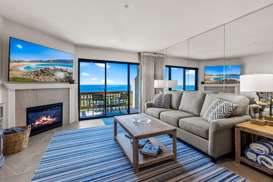 Patio, Natural landscape, View (from property/room), Balcony/Terrace, Living room, Seating area
