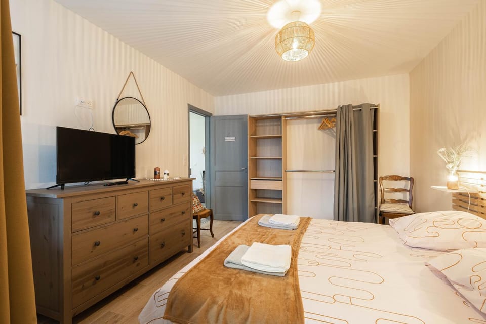 Living room, Bedroom