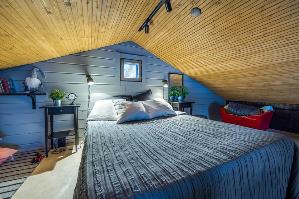Bed, Photo of the whole room