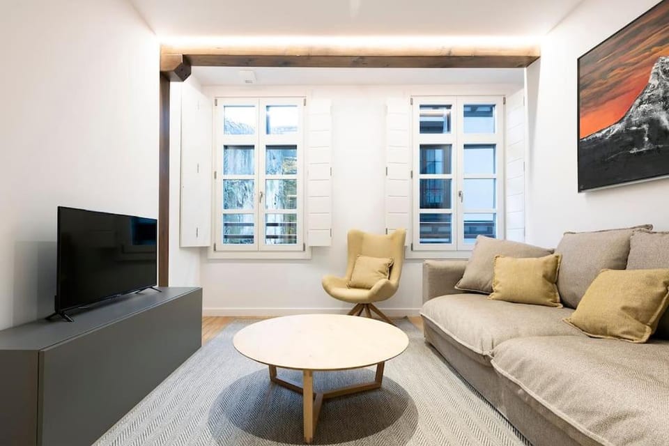 Alde-zahar. Basquenjoy Apartment in Basque Country