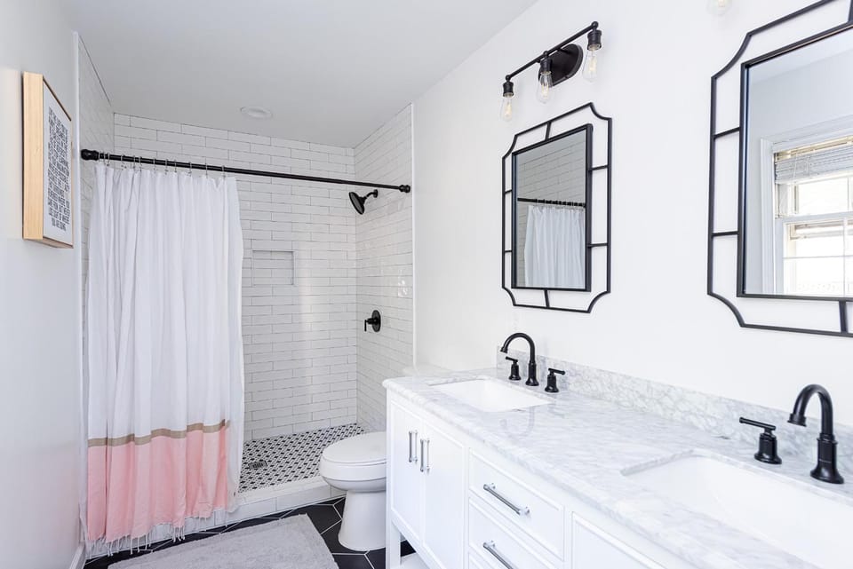 3BR Kid Friendly Fenced in Swingset House in Raleigh