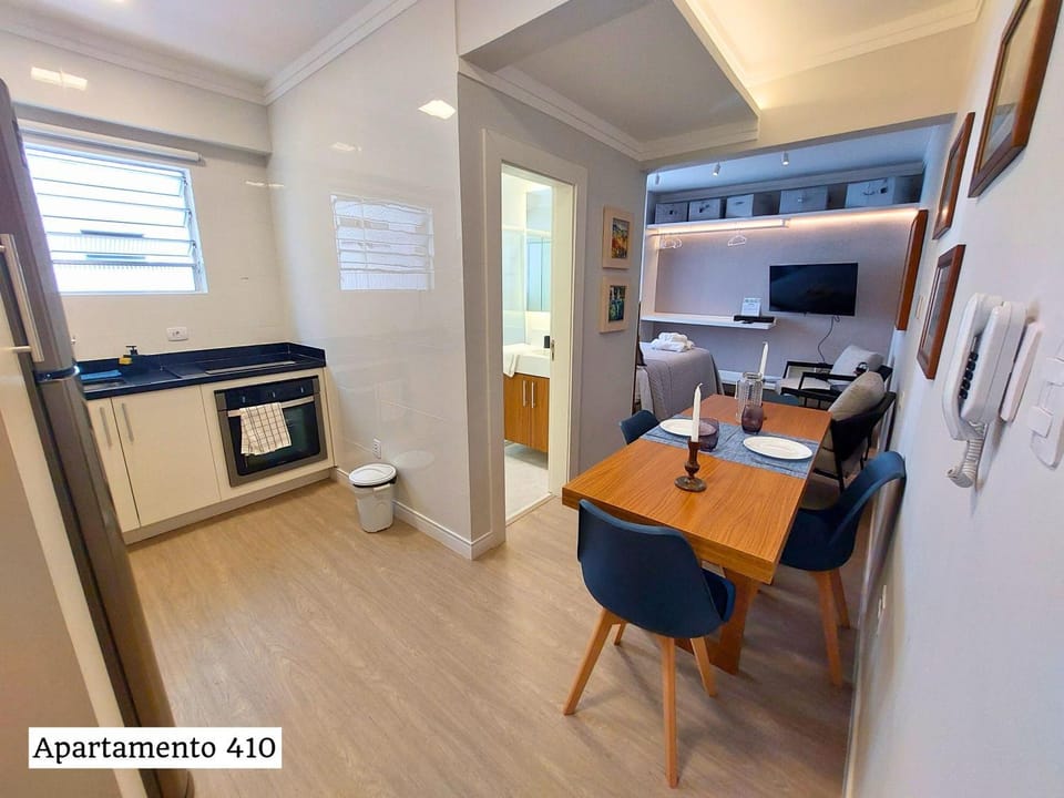 Kitchen or kitchenette, Dining area, Bedroom