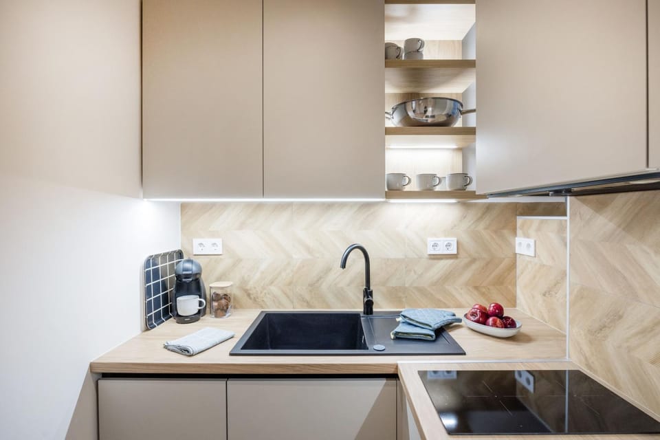 Kitchen or kitchenette