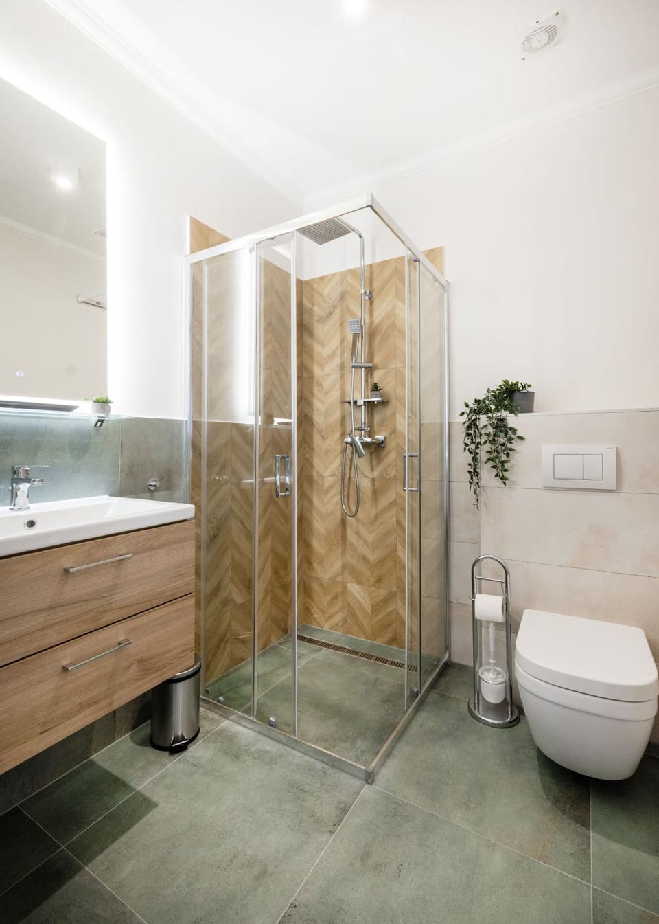 Shower, Toilet, Bathroom