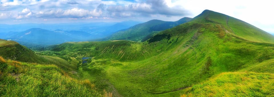 Nearby landmark, Day, Natural landscape, Mountain view