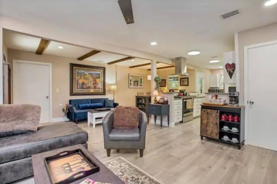 Grapevine Historic District ! New Remodel House in Grapevine