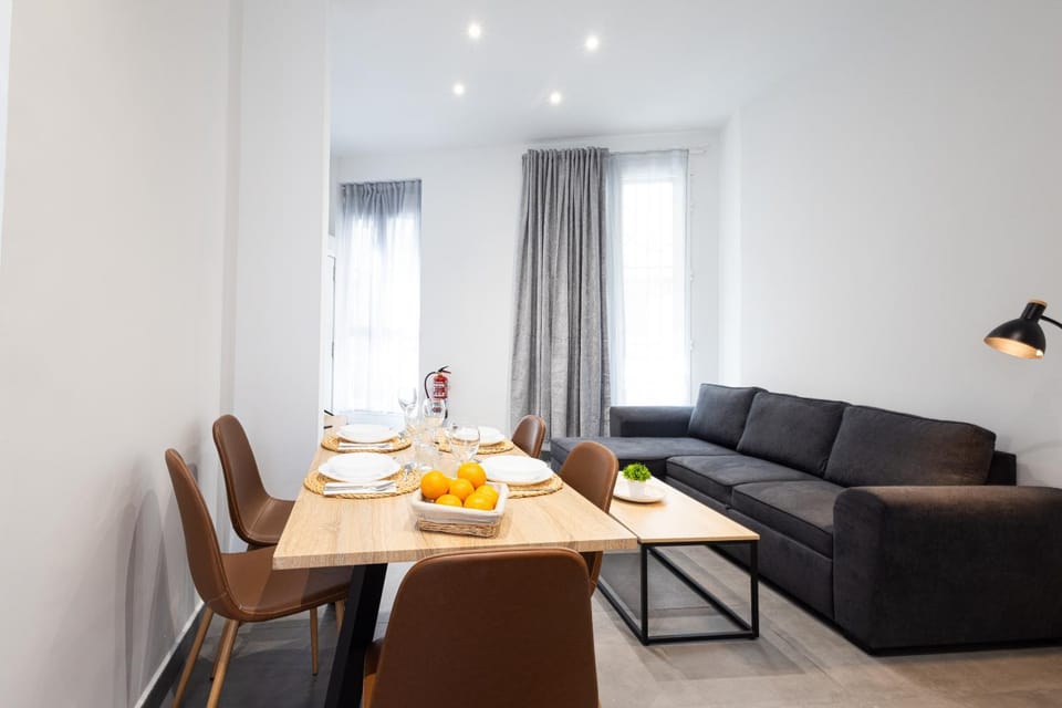 Living room, Dining area