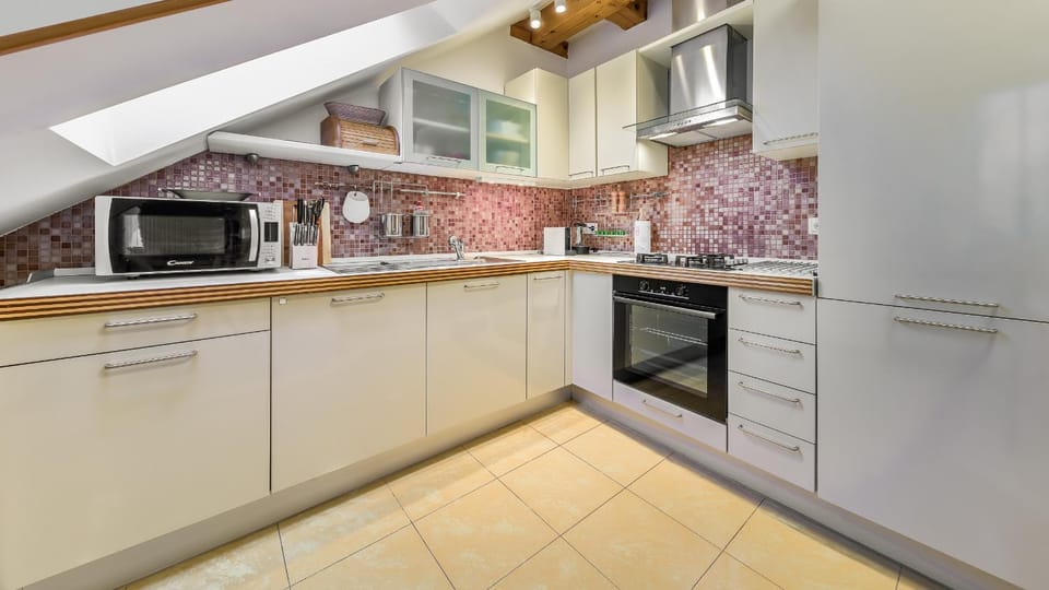 Coffee/tea facilities, Kitchen or kitchenette, dishwasher, minibar, pet friendly
