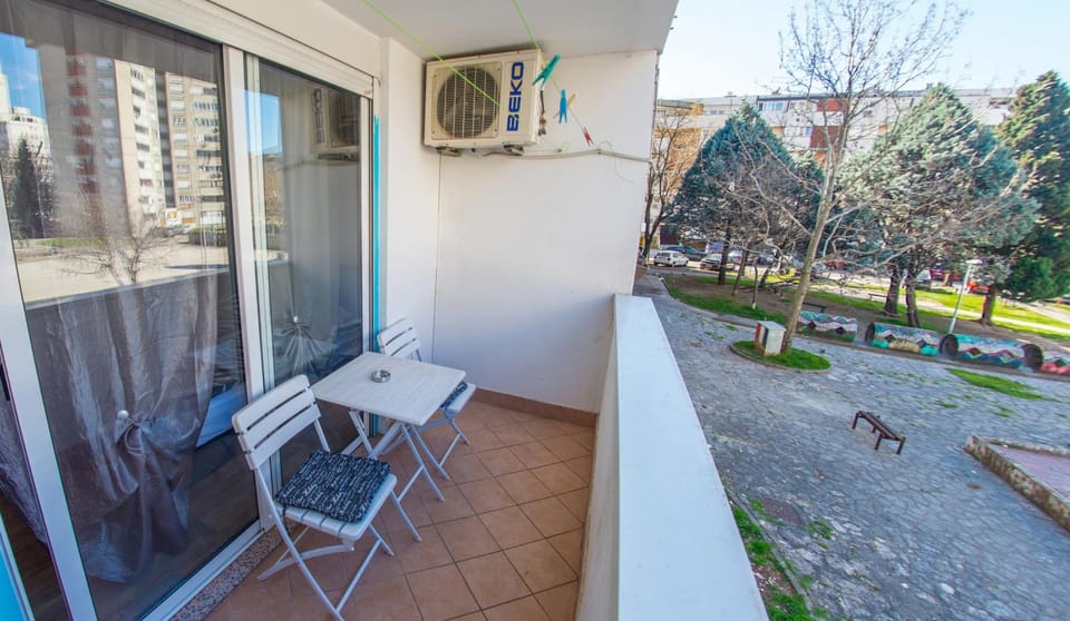 Property building, View (from property/room), Balcony/Terrace