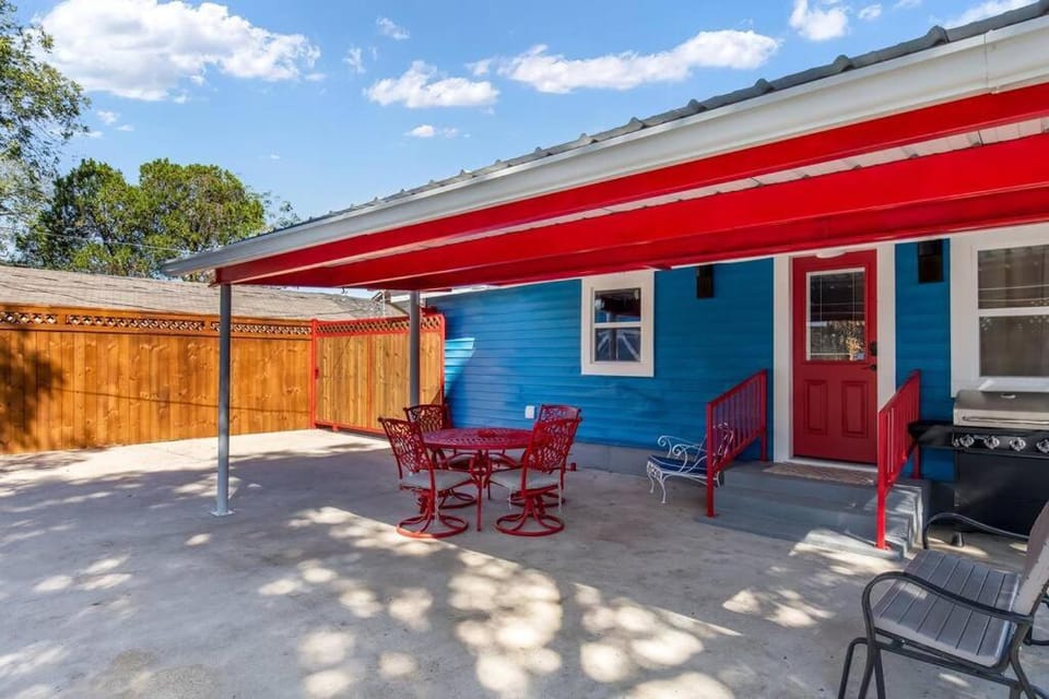 Stockyards-3/4 mile away!-Sleeps 8-Americana House House in Fort Worth