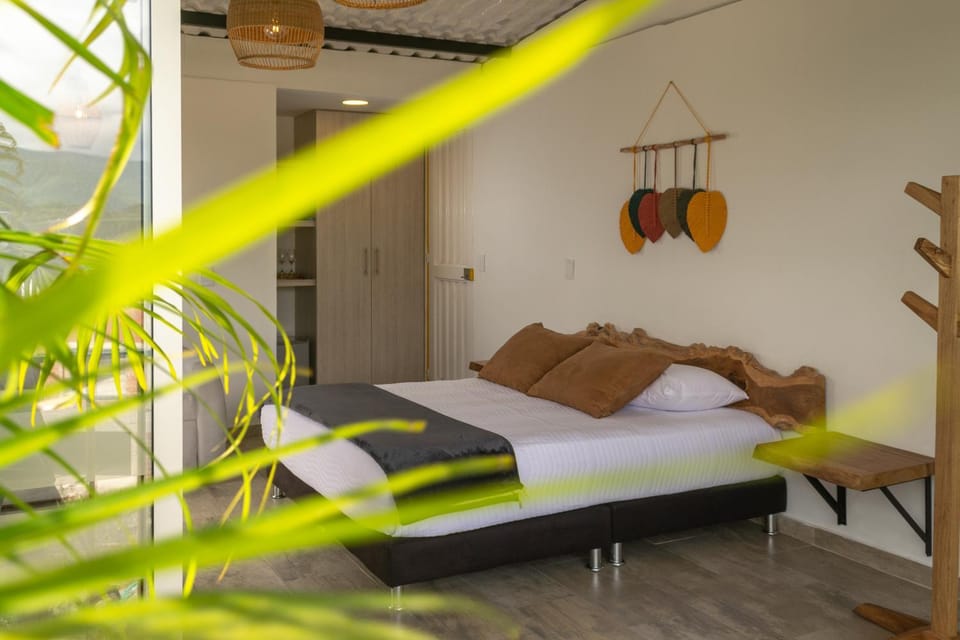Photo of the whole room, Bedroom