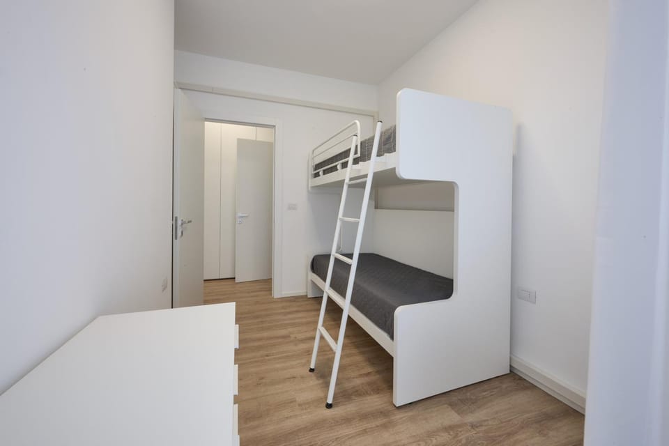 Bed, Photo of the whole room, Bedroom, bunk bed