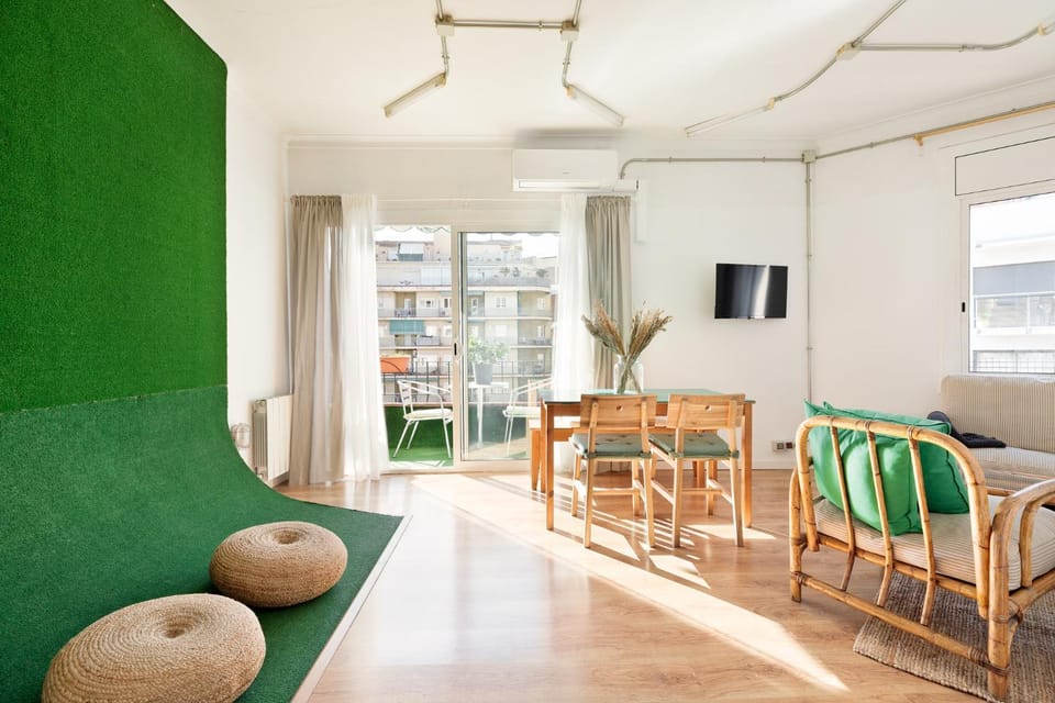 Living room, Seating area, Dining area