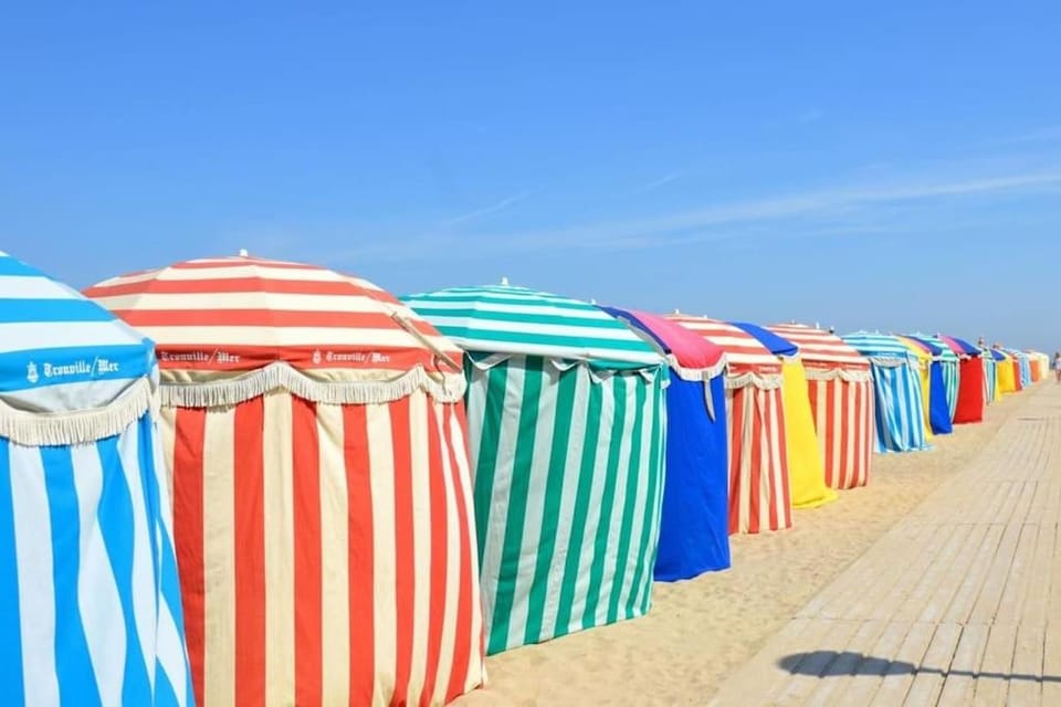 2 Pièces, face casino, 20 mètres plage. Apartment in Deauville