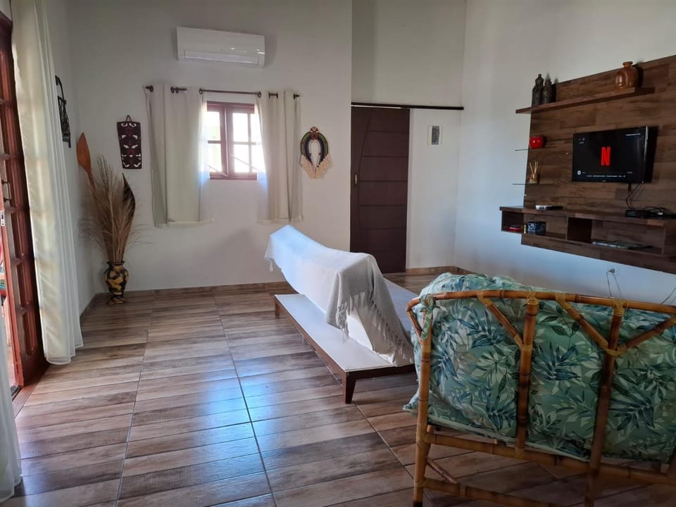 Communal lounge/ TV room, Living room, Seating area, air conditioner