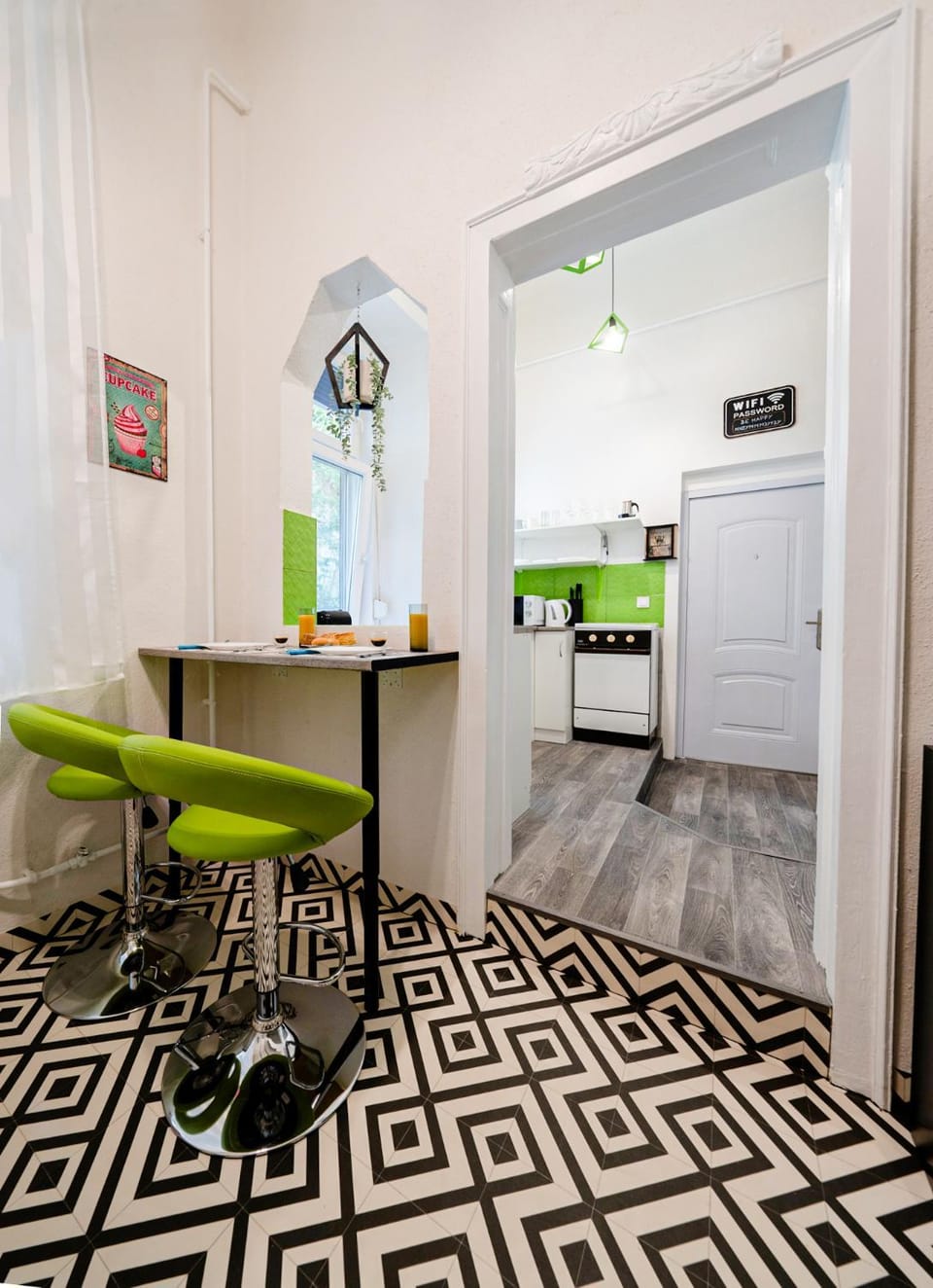 Living room, Dining area, locker, air conditioner