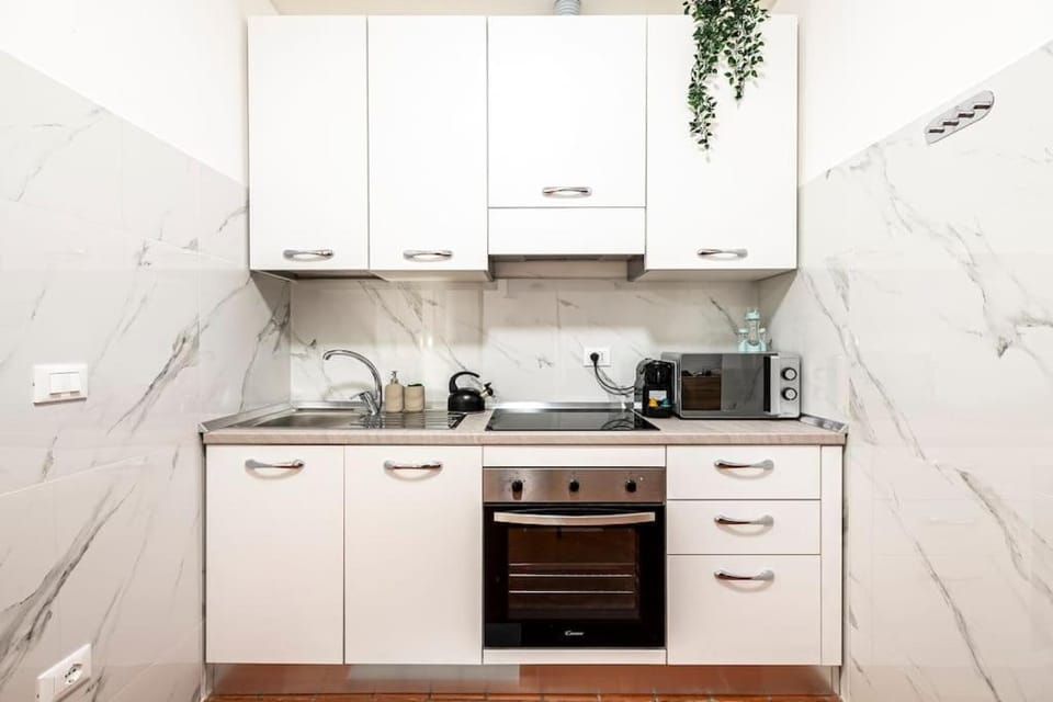 Kitchen or kitchenette, minibar, pet friendly, stove