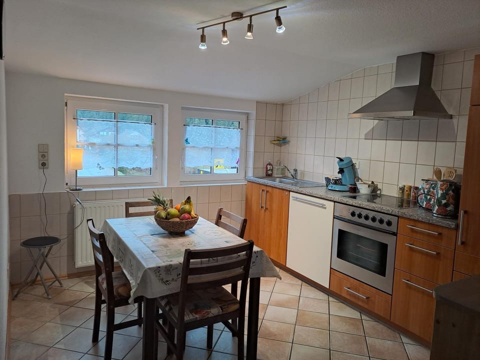 Property building, Kitchen or kitchenette, Living room