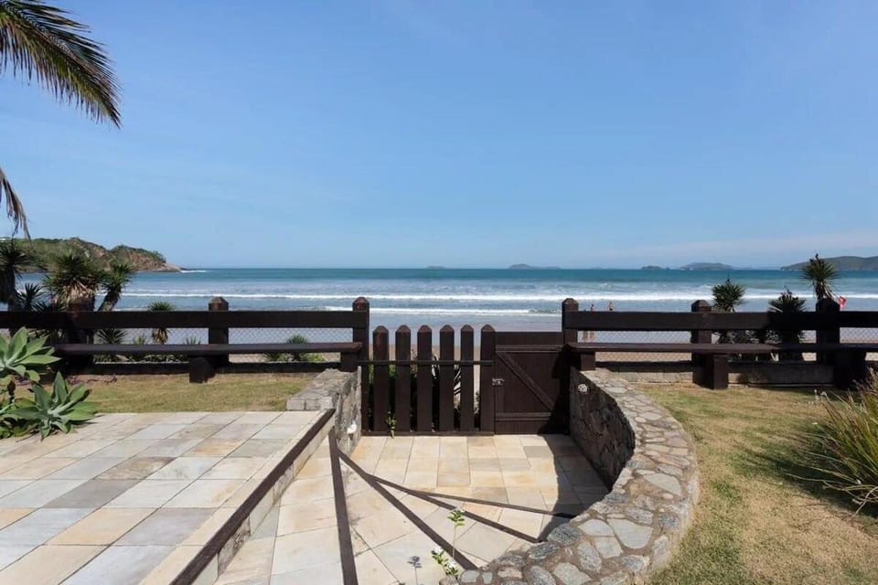 Búzios Oceanfront House in Armacao dos Buzios