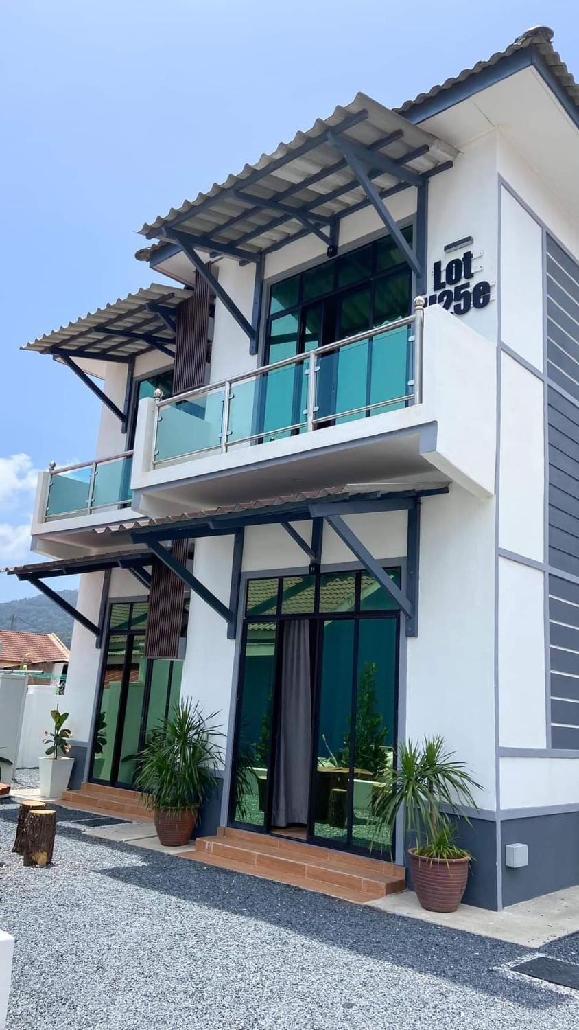 Property building, Day