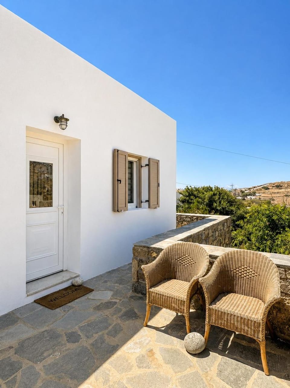 Property building, Balcony/Terrace, Seating area
