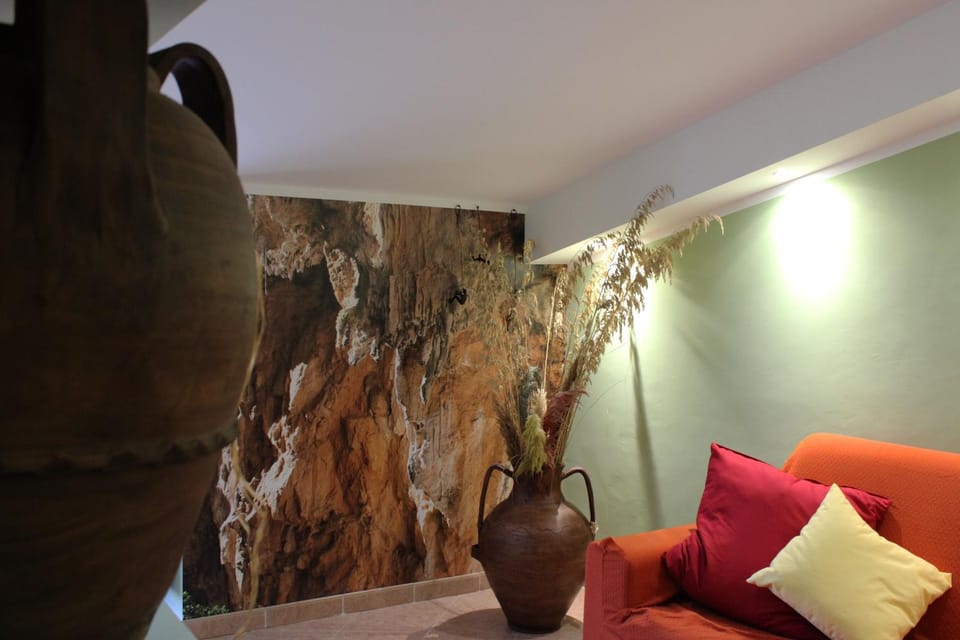 Living room, Decorative detail