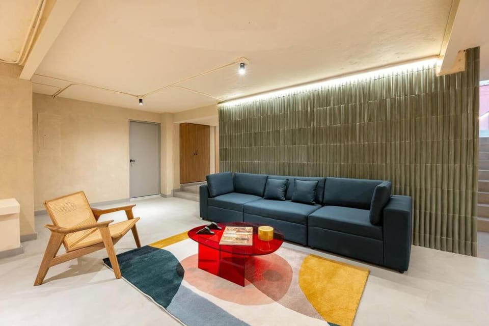 Living room, Seating area