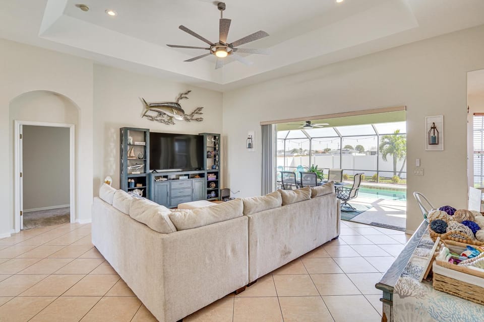 Cozy Cape Coral Home: 8 Mi to Marina! House in Cape Coral