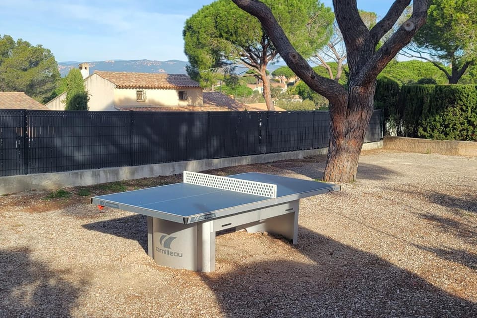 Studio in quiet residence with pool Apartment in Fréjus