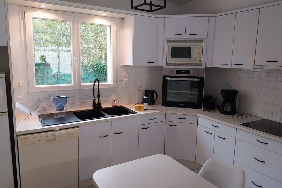 Cozy house near the sea House in Arzon