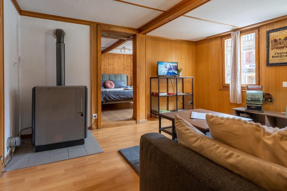 Lovely & great equipped wooden Alp Chalet flat Apartment in Canton of Valais