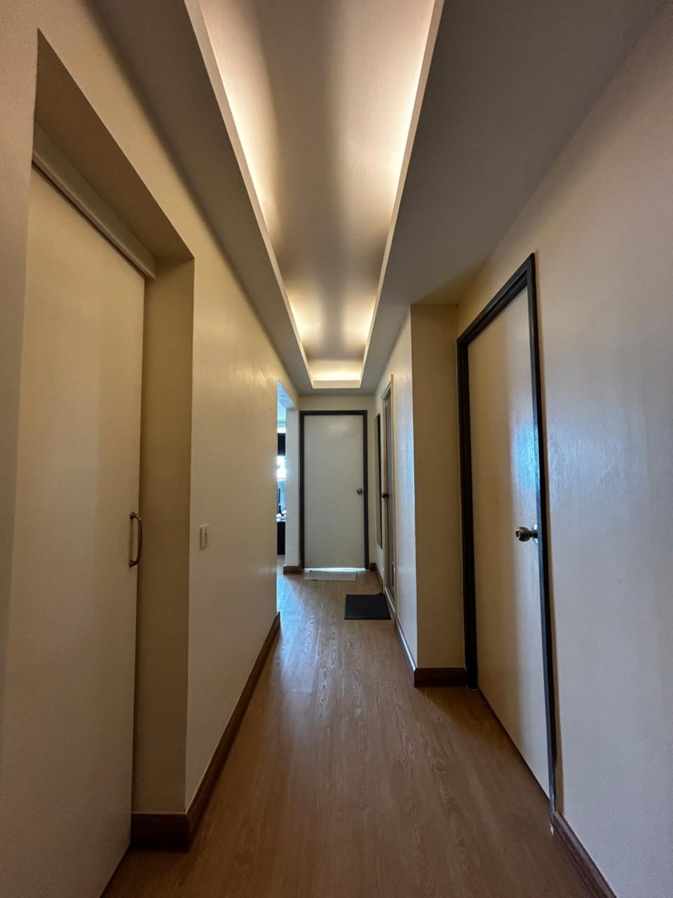 Cozy Victoria Lakeview 5 mins to Impact Muang Thong Apartment in Bangkok
