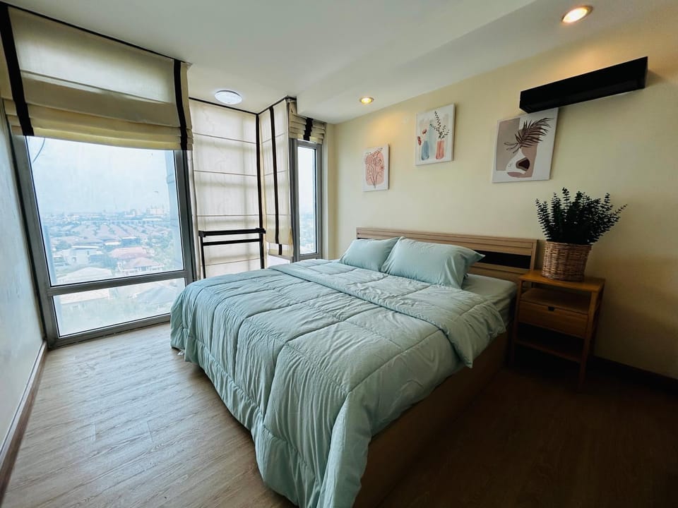 Cozy Victoria Lakeview 5 mins to Impact Muang Thong Apartment in Bangkok