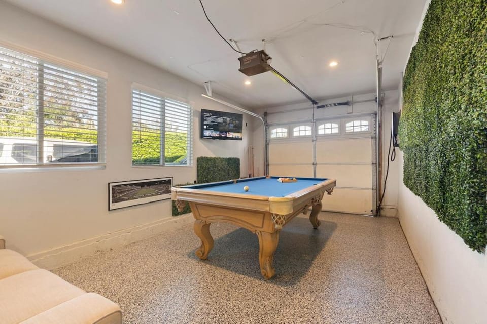 San Diego Chill House with Jacuzzi-Golf-Game Room House in San Diego