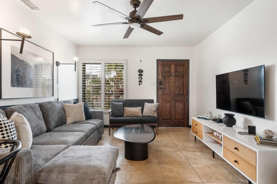 San Diego Chill House with Jacuzzi-Golf-Game Room House in San Diego