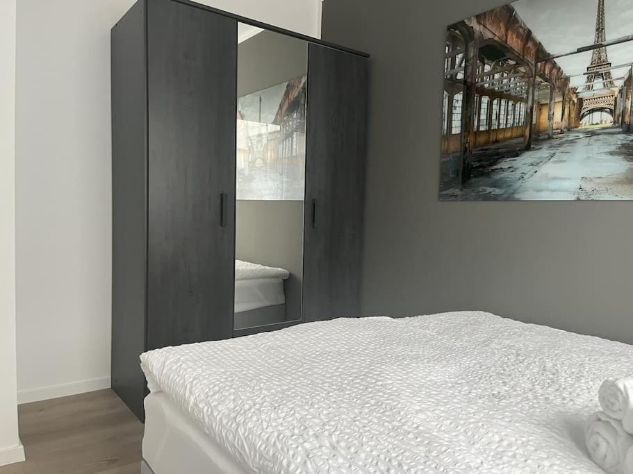 Staywell for 4 in the City I Parking I WiFi I Netflix Apartment in Paderborn