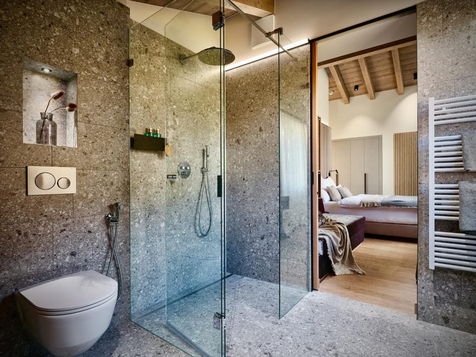 Shower, Toilet, Bathroom