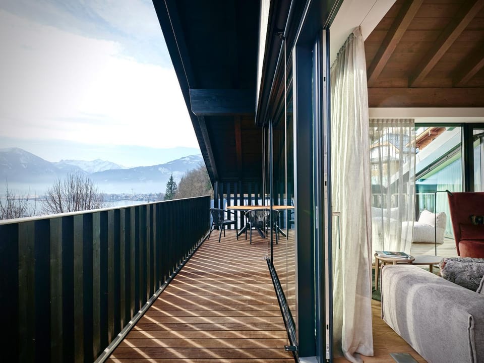 Balcony/Terrace, Mountain view