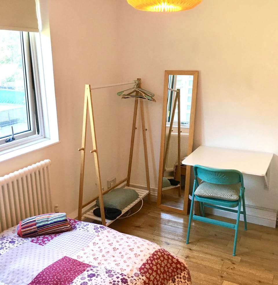 Waterloo Central London - Private Rooms in Shared Apartment Bed and Breakfast in London Borough of Southwark