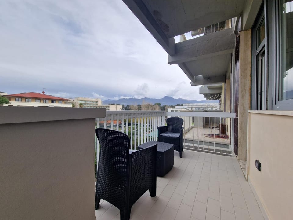 Natural landscape, View (from property/room), Balcony/Terrace, Mountain view